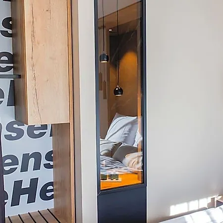 Lejlighedshotel Boardinghouse Hense 4*